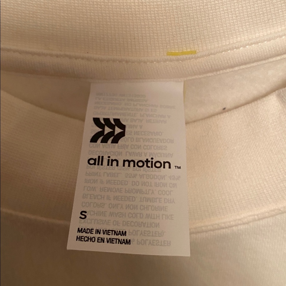 All in Motion Cream Fleece Cropped Sweatshirt…size S - Picture 3 of 6